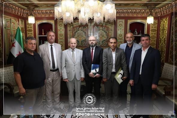 غرفة صناعة دمشق والاتحاد العربي للصناعات الجلدية يبحثان إطلاق معارض دائمة في أفريقيا وتطوير الإنتاج المحلي