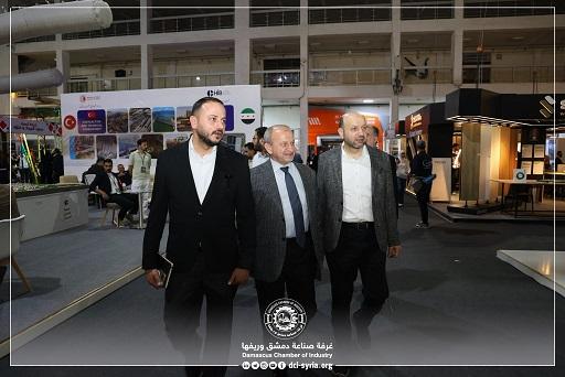 رئيس غرفة صناعة دمشق وريفها يزور معرض  إعمار 26  لبحث آفاق الاستثمار العقاري